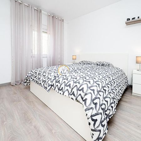 Villa Pyeranch Торевиеха Екстериор снимка