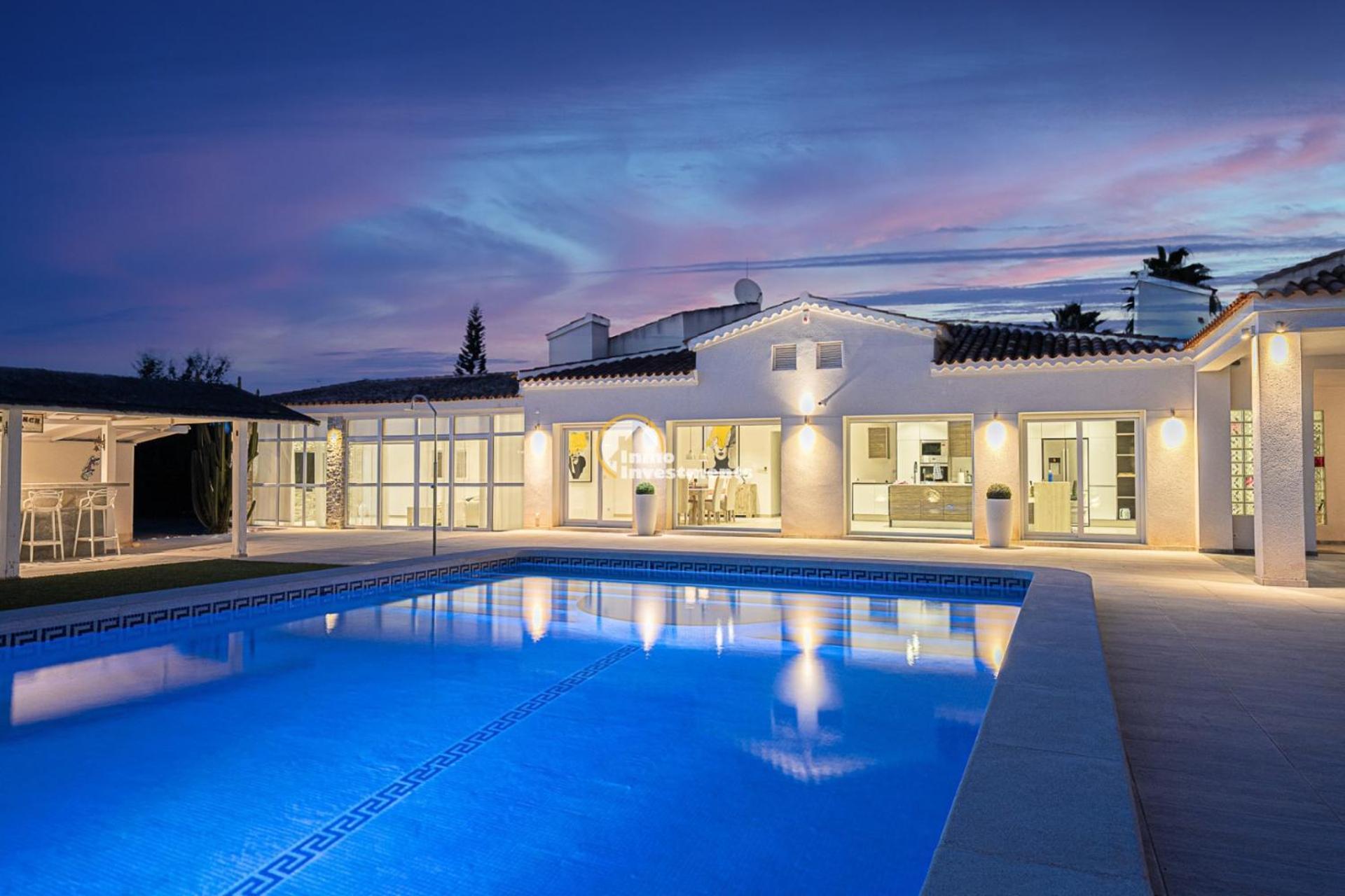 Villa Pyeranch Торевиеха Екстериор снимка