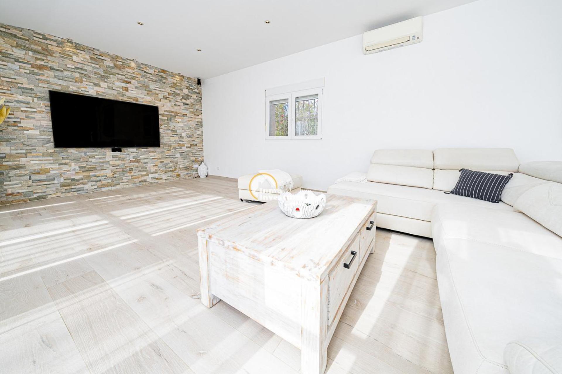 Villa Pyeranch Торевиеха Екстериор снимка